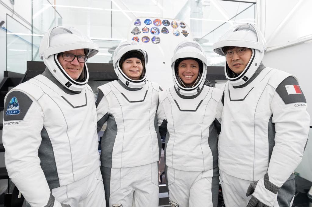 SpaceX prepares to launch 4-person crew on first polar orbit mission - New York Post 